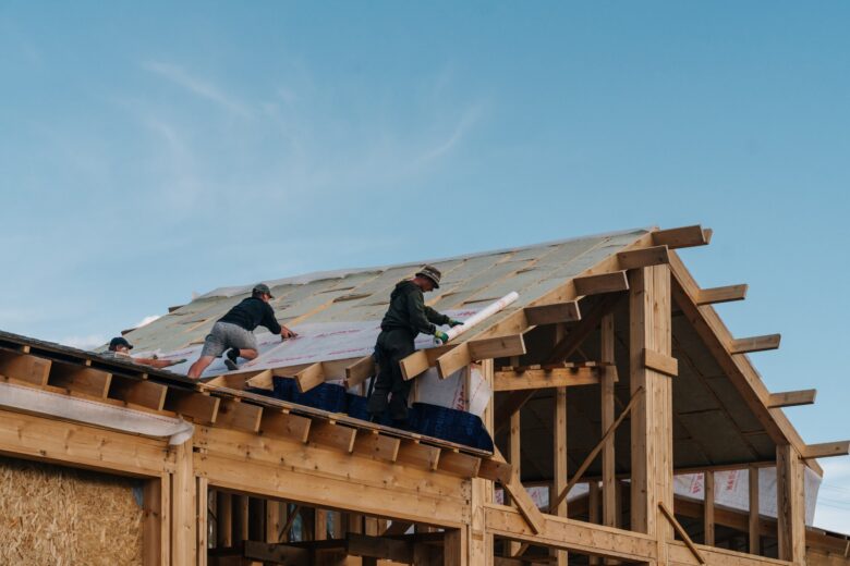 Как построить отель мечты без опыта и инфраструктуры: история алтайского проекта YÜTA